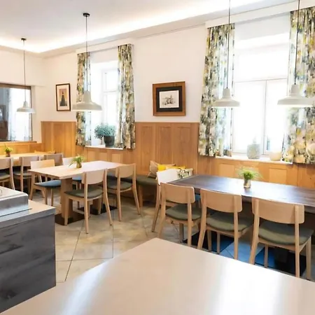 Prinz Inn Hoflein (Bruck an der Leitha)