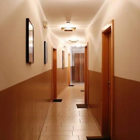 Penzion Prinz Hoflein (Bruck an der Leitha)