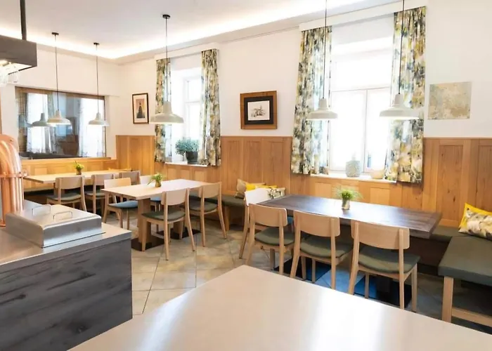 Prinz Inn Hoflein (Bruck an der Leitha)